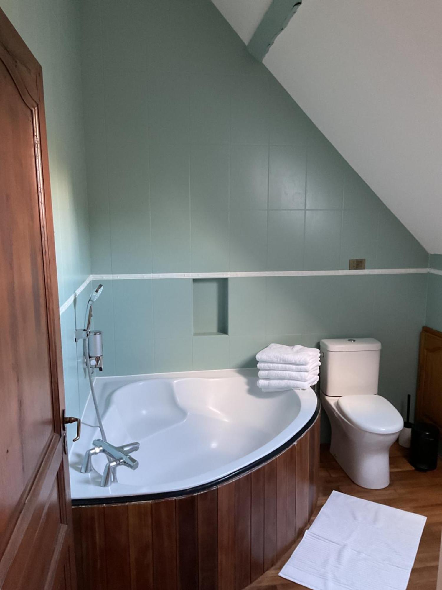 Bed and Breakfast Manoir De La Croix-Sonnet Trouville-sur-Mer Exterior foto